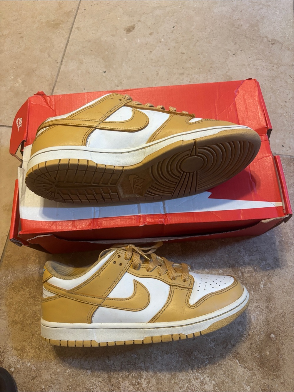 Nike Men's Wheat and White Low-Top Sneakers